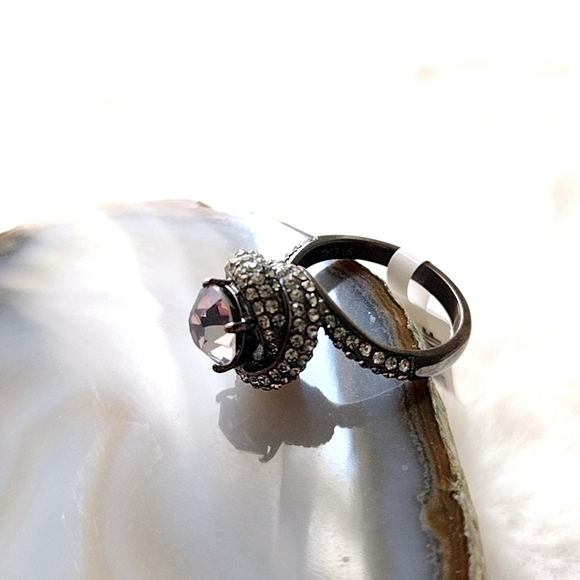 Women's Rhinestone Statement Cocktail Ring - Picture 4 of 12